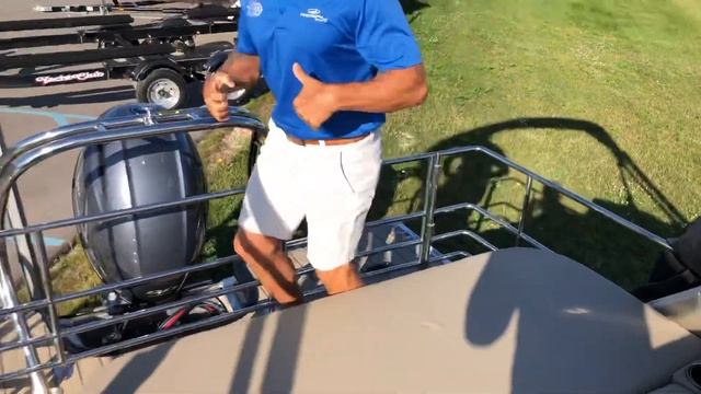 Grand Bay Marine Walk Through Featuring the 2019 Starcraft CX23Q смотреть онлайн