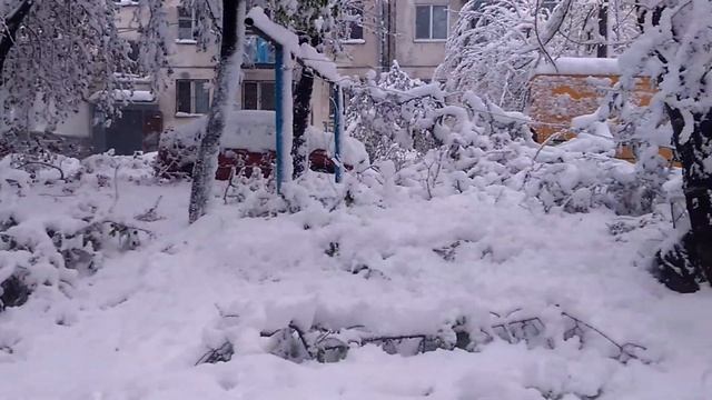Апрель месяц Снег Молдова- Кишинев смотреть онлайн