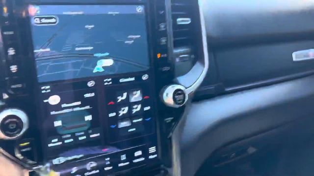 2022 Ram 3500 Dually REGULAR CAB смотреть онлайн