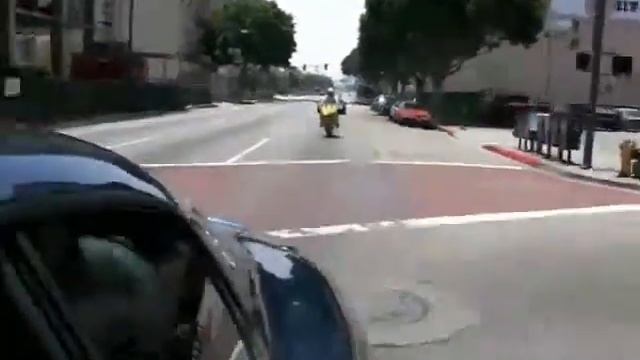 Ducati ride with Lamborghini & Maserati смотреть онлайн