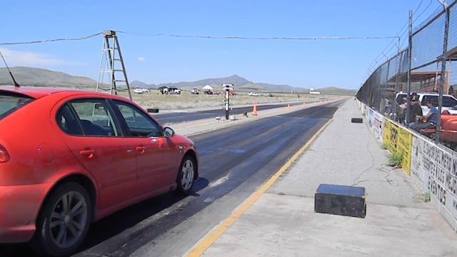 seat leon FR VS Corvette смотреть онлайн
