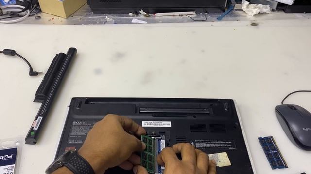 How to Upgrade laptop RAM .Sony Vaio SVE141D11L RAM Upgrade смотреть онлайн