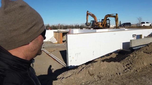 BACKFILL, SERVUS and WINDOW DOOR DELIVERY - Building the Vogt Mansion Part 14 смотреть онлайн