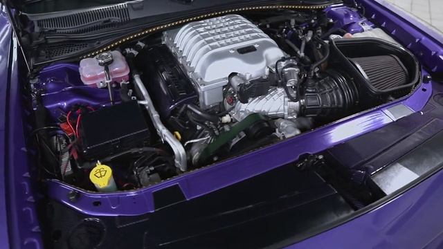 P5060 19 Dodge Challenger Purple смотреть онлайн