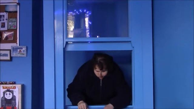 This is me Open and Closed my blue Sash Window in my blue lounge смотреть онлайн