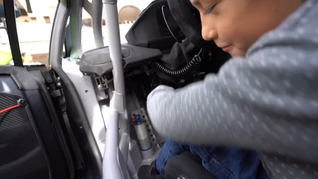 DRIVING MY ILLEGAL RACECAR ON THE STREETS!! смотреть онлайн