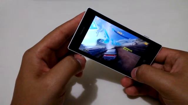 Asphalt 8 on Nokia Lumia 520 смотреть онлайн