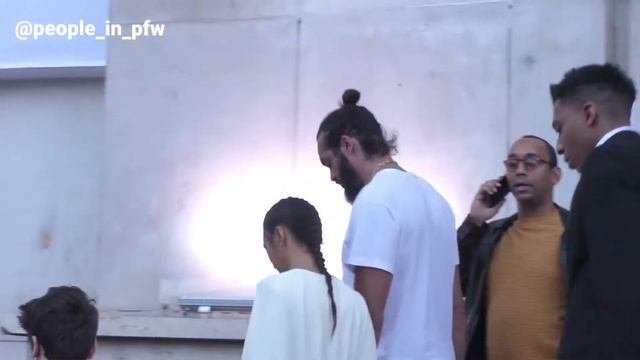 Joakim Noah and Lais Ribeiro - Elie Saab Fall Winter 22/23 fashion show in Paris - 05.03.2022 смотреть онлайн