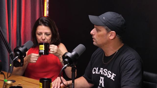 Campeões do GuiaZN: conheça a Classe “A” Hamburgueria. / Burger no papo #113 смотреть онлайн