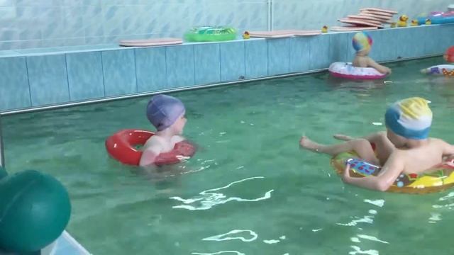 Бассейн . Садик Рома