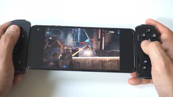 Razer Kishi V2 On Motorola Razr Plus Gaming Test - Impressive