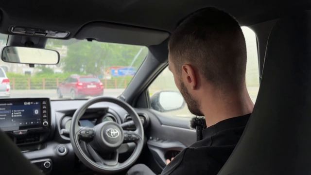 Обзор на Toyota Yaris 2020 год, все плюсы и минусы, реальный опыт владения. смотреть онлайн