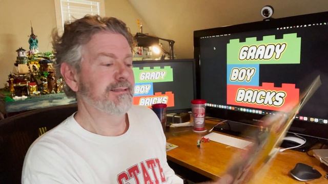 LEGO - Thursday TidBit - Update City: Coffee Cart & Piecing Out Queer Eye смотреть онлайн