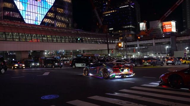 Shibuya Christmas Takeover by Lambo Morohoshi Gang - Tokyo Japan 4K смотреть онлайн