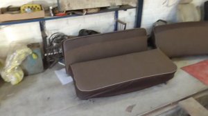Перетяжка салона газ 21. Перетяжка диванов газ 21