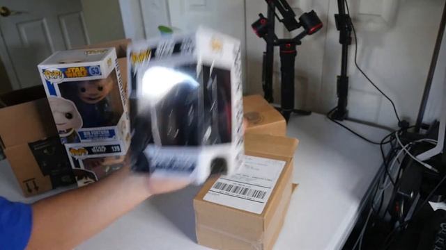 Unboxing some AWESOME Star Wars POP Figures 📦 смотреть онлайн