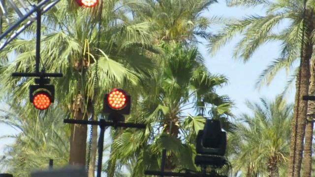 Mac DeMarco - "Salad Days" @ Coachella 4/12/2015 смотреть онлайн