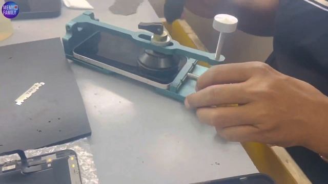 I Phone 12 Display Change In Gaffar Market | Karol bagh | Local Vs Original | iPhone | Memyfamily смотреть онлайн