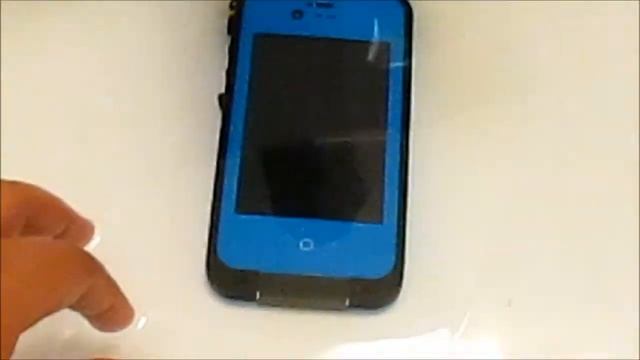 iPhone 4s Lifeproof Water Test смотреть онлайн