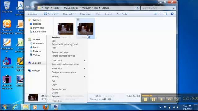 Taking A Picture With A Webcam смотреть онлайн