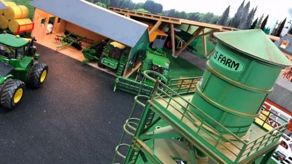 BRUDER John Deere Tractor UNIVERSE, JACK plays!