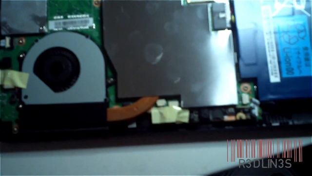 Acer w500 Ram Upgrade - Take Apart смотреть онлайн