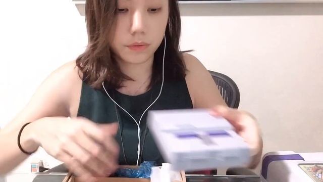 Unboxing of the Super NES Classic смотреть онлайн