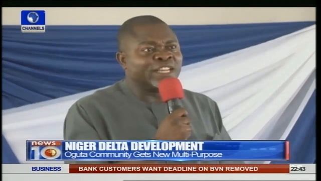 News@10: Okowa Swears In Commissioners, Special Advisers 04/07/15 Pt. 3 смотреть онлайн