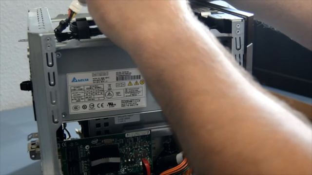 Cómo añadir un disco SSD al MicroServer Gen8 смотреть онлайн