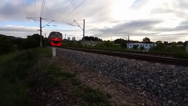 Шустрая Ружинская. Электропоезд ЭД9МК-0100 сообщением Владивосток-Тихоокеанская с приветом смотреть онлайн