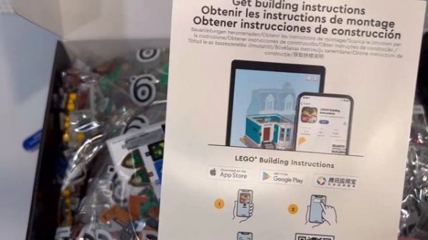 LEGO unboxing, Castle in the Forest set. Cutting the seal! Exclusive stickers. Bricklink