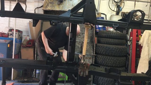 Getting the Gearbox Xmember and Fuel tank in.. смотреть онлайн