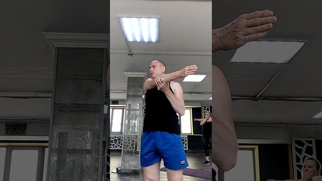 Растяжка. Стретчинг. Фитнес. Суставная разминка. Упражнения для растяжки. Заминка. Пилатес. Йога. смотреть онлайн
