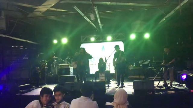 RENJANA LIVE LAGU KERINDUAN (Ajip Rosidi) UIF 2018! смотреть онлайн