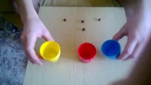 секрет фокуса со стаканчиками