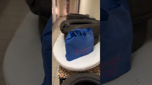 Юлия Колисниченко подкинула бывшему мужу неизвестный пакет смотреть онлайн