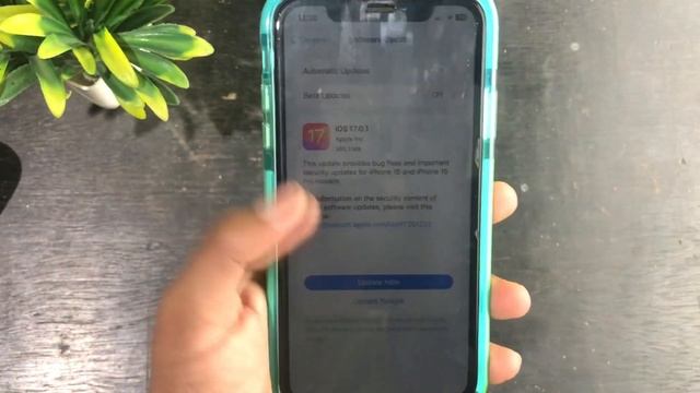 iOS 17.0.1 Update is Out | What’s New | Should You Update ? смотреть онлайн