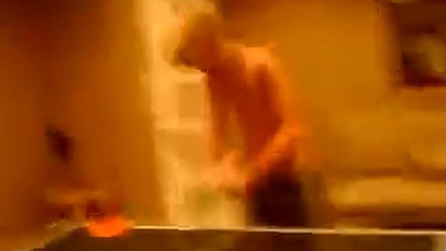 Robert and Garrett: Our Version of Ping Pong смотреть онлайн