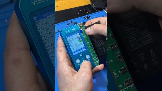 Заміна батареї на iPhone 12 proMAX без помилки. Повне відео заміни кришки та акб є в профілі смотреть онлайн