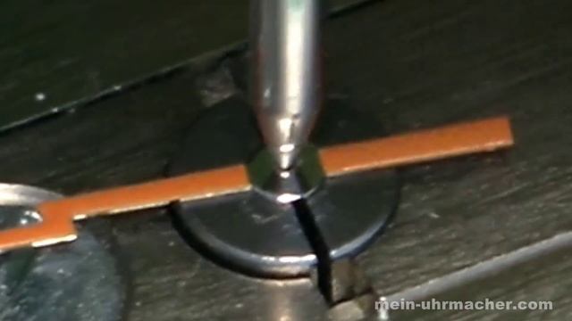 Zeigerreparatur mit Bergeon Tool 3010 ASIA Rolex Milgauss смотреть онлайн