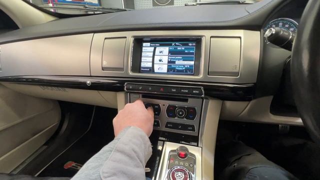 JAGUAR XF 2012 REVERSE CAMERA INTEGRATION TO FACTORY DISPLAY HD 1080p смотреть онлайн