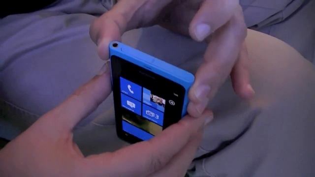 Nokia Lumia 800 and Lumia 710 Windows Phone 7 Mango смотреть онлайн