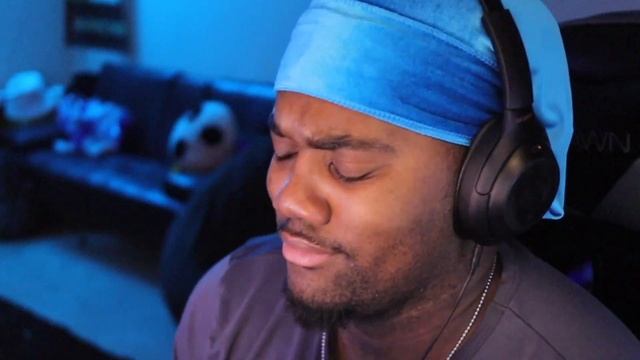THEY 'RE FINALLY BREAKING INTO SEIREITEI !! | Bleach Episode 25 REACTION смотреть онлайн