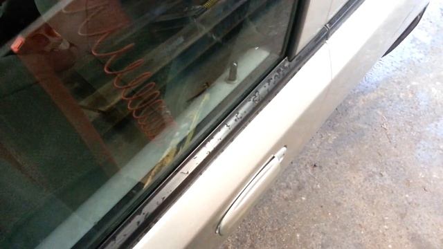 when i roll down my window my door opens. смотреть онлайн