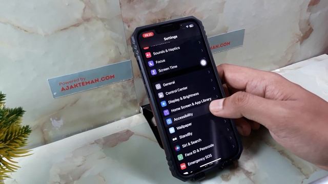 How To Turn On and Off Auto Brightness On Iphone 15 Pro Max смотреть онлайн
