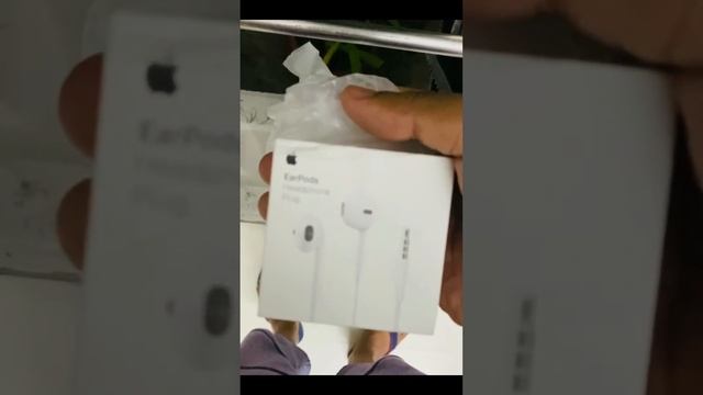 Unboxing Apple EarPods Headphone 3.5mm from Evaly 2021 смотреть онлайн