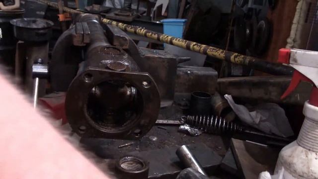 Dodge Ram Cummins Front Driveshaft Rebuild Part 1 Disassembly смотреть онлайн