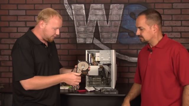 What The Heck Is In My Computer - Part 2 - Hard Drive смотреть онлайн