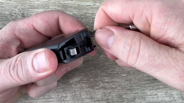 How To Replace Land Rover Defender Key Fob Battery 2018 - 2023 Change Defender Remote Batteries DIY смотреть онлайн