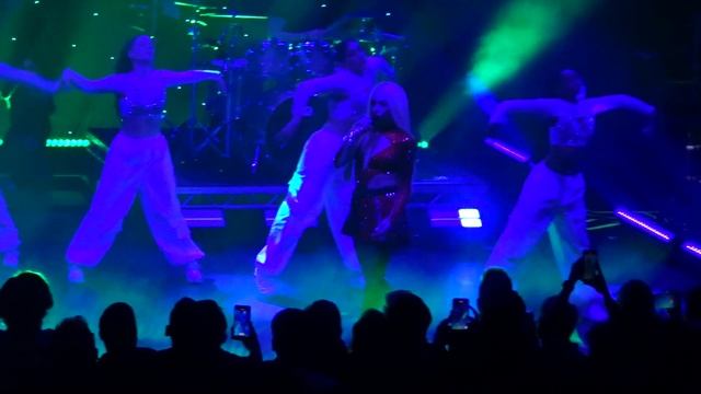 Ava Max-Last Night On Earth @ o2 SBE, 19th April 2023 смотреть онлайн